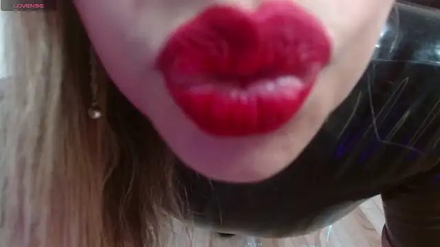 LatexDevil Blondie online show from 12-09-24, 04:58