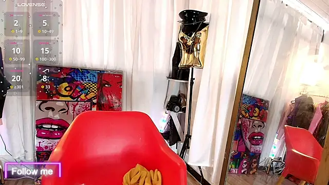 LatexDevil Blondie online show from 12-15-25, 06:34