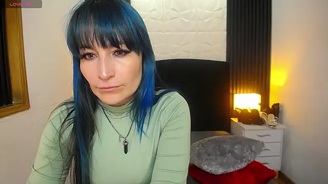 alicia moom online show from 12-13-24, 07:10