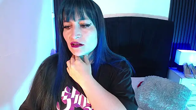 alicia moom online show from 11-05-25, 07:47