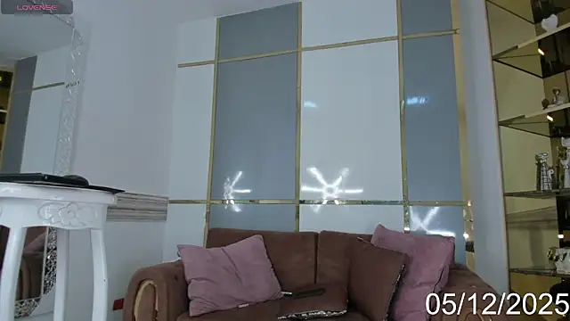 Snapshot of EmmaHills_Sex chatting on 01-05-25, 04:48 EmmaHills Sex online show from 01-05-25, 04:48