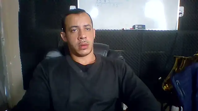 MachoScorpionCaralho online show from 06-15-26, 01:46