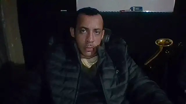 MachoScorpionCaralho online show from 06-16-26, 09:39
