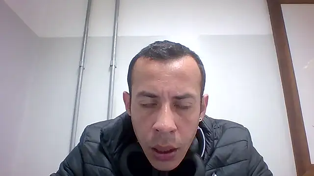 MachoScorpionCaralho online show from 06-25-26, 01:37