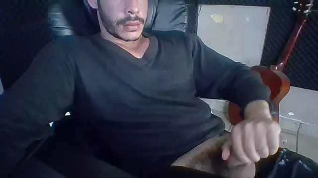 MachoScorpionCaralho online show from 07-20-26, 06:32