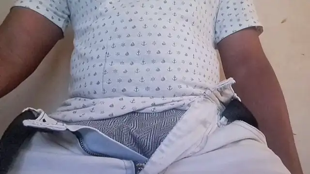 Snapshot of royblackbigpvt chatting on 02-25-26, 06:17 royblackbigpvt online show from 02-25-26, 06:17