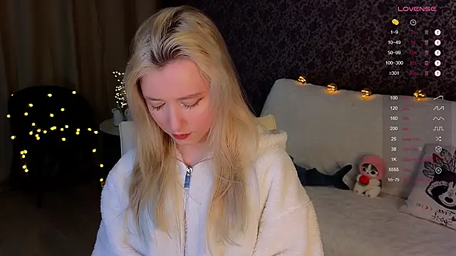 Snapshot of Arveni chatting on 01-20-25, 06:32 Arveni online show from 01-20-25, 06:32