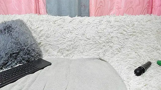 Snapshot of iisabella_gonzalez chatting on 03-05-25, 07:27 iisabella gonzalez online show from 03-05-25, 07:27