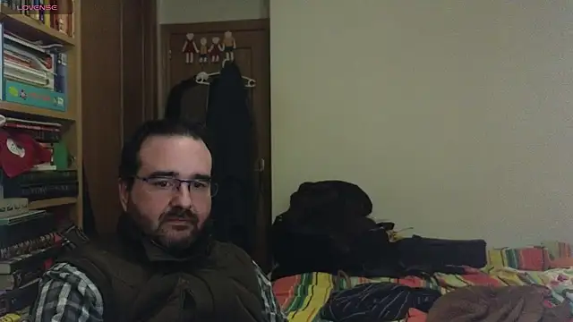 Snapshot of curiosillo83 chatting on 01-16-25, 06:27 curiosillo83 online show from 01-16-25, 06:27