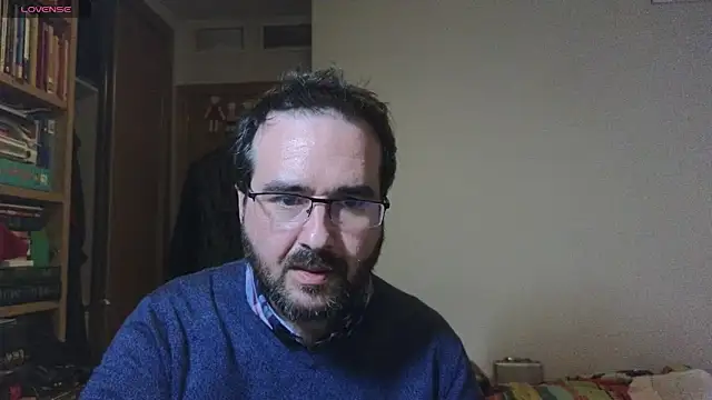 Snapshot of curiosillo83 chatting on 01-27-25, 04:01 curiosillo83 online show from 01-27-25, 04:01