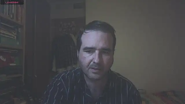 Snapshot of curiosillo83 chatting on 02-02-25, 09:13 curiosillo83 online show from 02-02-25, 09:13