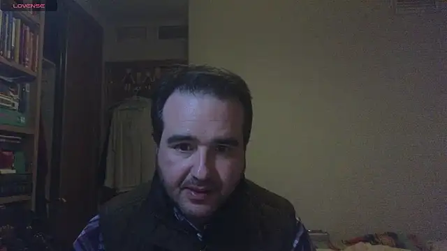 Snapshot of curiosillo83 chatting on 02-03-25, 08:03 curiosillo83 online show from 02-03-25, 08:03