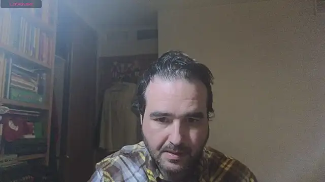 Snapshot of curiosillo83 chatting on 02-09-25, 06:26 curiosillo83 online show from 02-09-25, 06:26