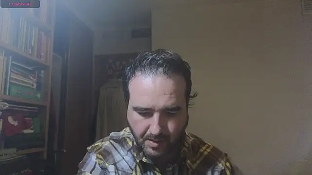 Snapshot of curiosillo83 chatting on 02-09-25, 09:28 curiosillo83 online show from 02-09-25, 09:28