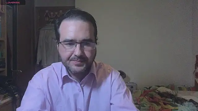 Snapshot of curiosillo83 chatting on 02-10-25, 03:21 curiosillo83 online show from 02-10-25, 03:21