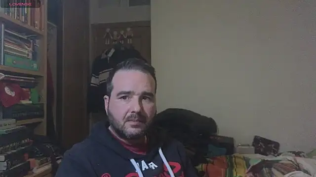 Snapshot of curiosillo83 chatting on 02-14-25, 07:23 curiosillo83 online show from 02-14-25, 07:23