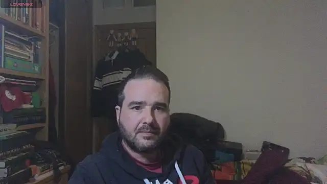 Snapshot of curiosillo83 chatting on 02-15-25, 01:31 curiosillo83 online show from 02-15-25, 01:31