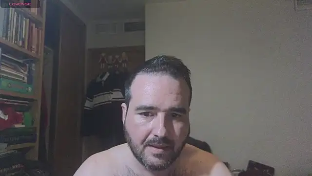 Snapshot of curiosillo83 chatting on 02-15-25, 07:38 curiosillo83 online show from 02-15-25, 07:38