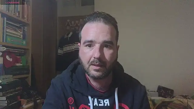 Snapshot of curiosillo83 chatting on 02-15-25, 04:56 curiosillo83 online show from 02-15-25, 04:56