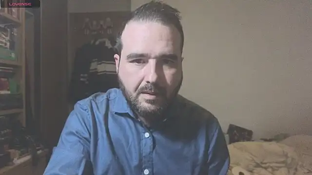 Snapshot of curiosillo83 chatting on 02-17-25, 04:48 curiosillo83 online show from 02-17-25, 04:48
