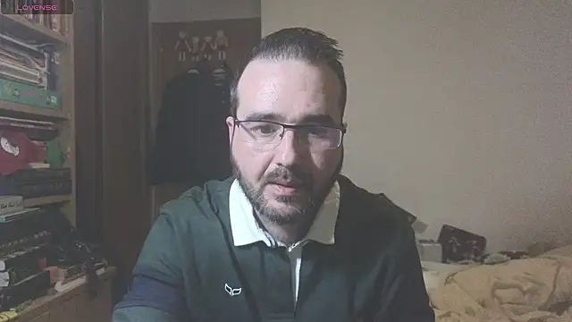 Snapshot of curiosillo83 chatting on 02-19-25, 03:16 curiosillo83 online show from 02-19-25, 03:16