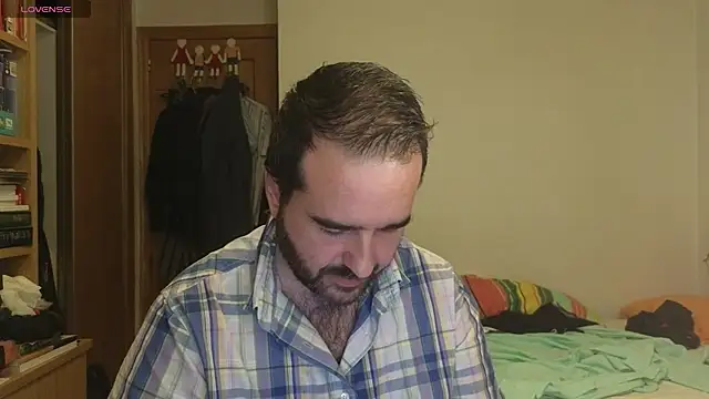 Snapshot of curiosillo83 chatting on 09-21-25, 03:35 curiosillo83 online show from 09-21-25, 03:35