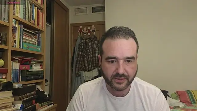 Snapshot of curiosillo83 chatting on 10-06-25, 04:15 curiosillo83 online show from 10-06-25, 04:15