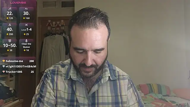 Snapshot of curiosillo83 chatting on 10-12-25, 04:28 curiosillo83 online show from 10-12-25, 04:28