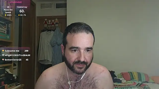 Snapshot of curiosillo83 chatting on 10-15-25, 02:33 curiosillo83 online show from 10-15-25, 02:33