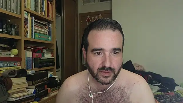 Snapshot of curiosillo83 chatting on 10-23-25, 02:44 curiosillo83 online show from 10-23-25, 02:44