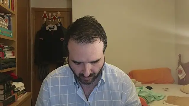 curiosillo83 online show from 06-12-26, 10:25