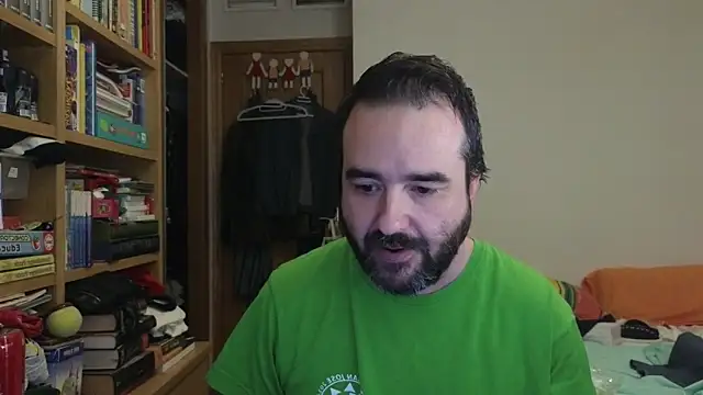 curiosillo83 online show from 06-20-26, 08:39