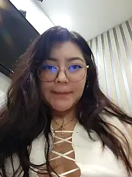 Sakura 0505 online show from 03-04-25, 01:38