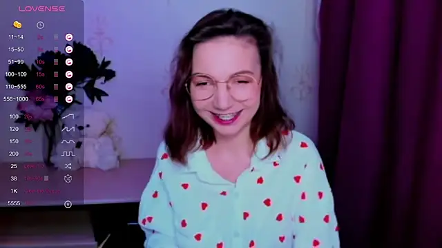 KindHazelHere  online show from 06-19-26, 04:39