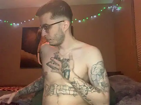 Snapshot of Bwcjoshbanks chatting on 02-10-26, 02:37 Bwcjoshbanks online show from 02-10-26, 02:37