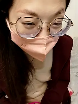 Lu Nana online show from 02-18-25, 04:59