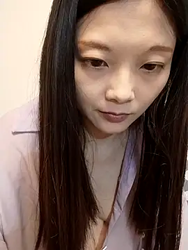 Lu Nana online show from 03-18-25, 04:48
