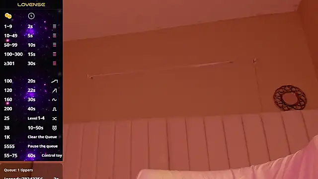 Snapshot of Angelllica_ chatting on 02-20-25, 08:39 Angelllica online show from 02-20-25, 08:39