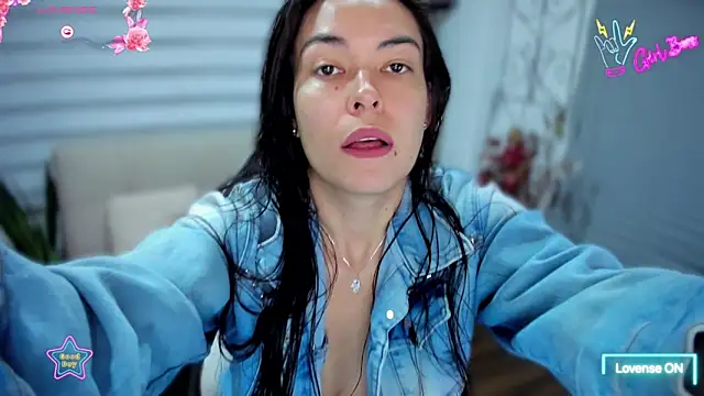 Snapshot of Lunlunera chatting on 02-21-26, 07:09 Lunlunera online show from 02-21-26, 07:09