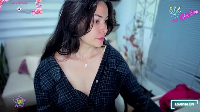 Snapshot of Lunlunera chatting on 03-07-26, 11:24 Lunlunera online show from 03-07-26, 11:24