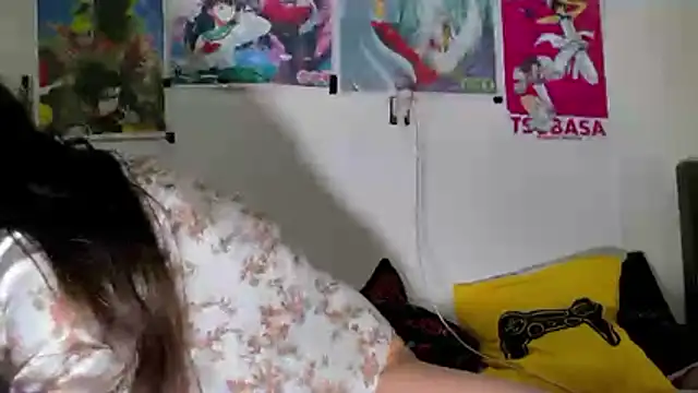 Snapshot of ArtemisChan chatting on 06-17-26, 02:25 ArtemisChan online show from 06-17-26, 02:25