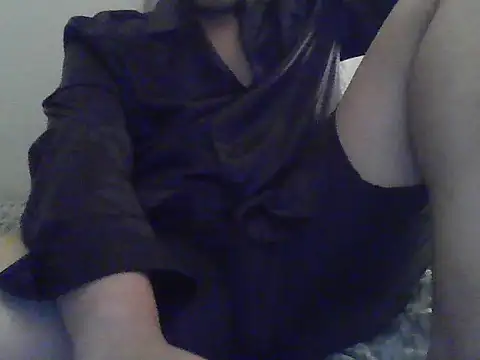 Snapshot of VeroChardene chatting on 05-20-26, 12:06 VeroChardene online show from 05-20-26, 12:06