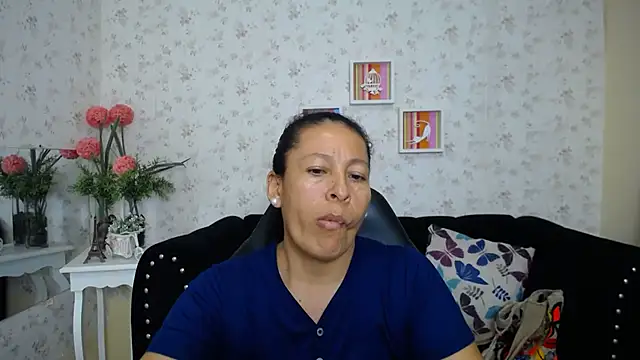 mature martina online show from 02-17-25, 11:09