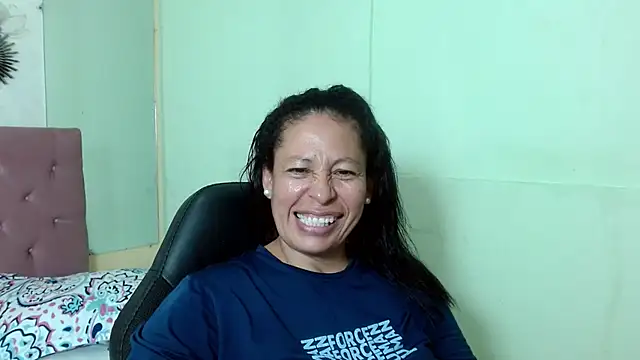 mature martina online show from 03-10-25, 11:27