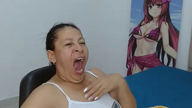 Snapshot of mature_martina chatting on 03-15-26, 09:04 mature martina online show from 03-15-26, 09:04