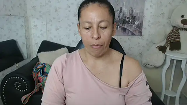 mature martina online show from 06-18-26, 10:03