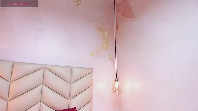 Snapshot of JESYSOZ23_ chatting on 09-28-25, 06:35 JESYSOZ23 online show from 09-28-25, 06:35