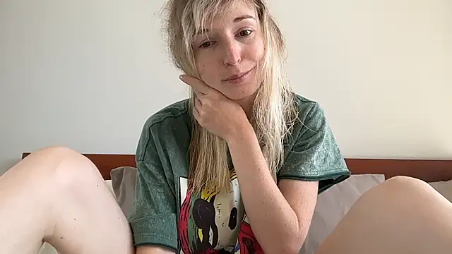 Snapshot of ivankai_ chatting on 02-12-26, 03:23 ivankai online show from 02-12-26, 03:23