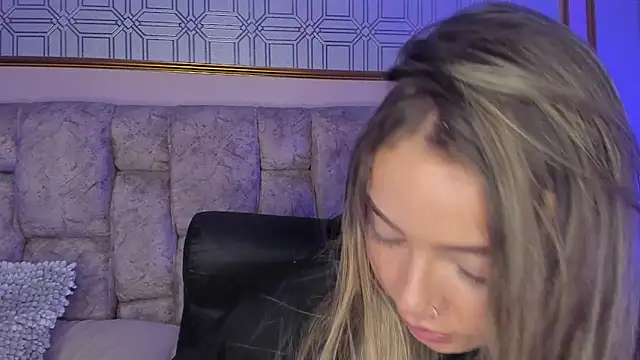 AnnyLopezz  online show from 03-18-25, 09:52