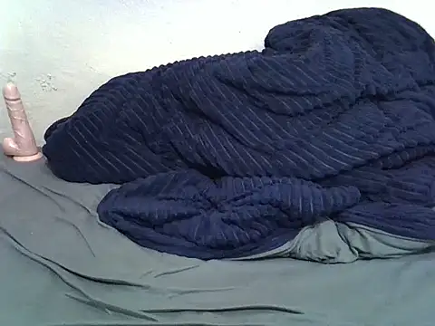 Snapshot of pretty-donna chatting on 10-29-25, 05:14 pretty-donna online show from 10-29-25, 05:14